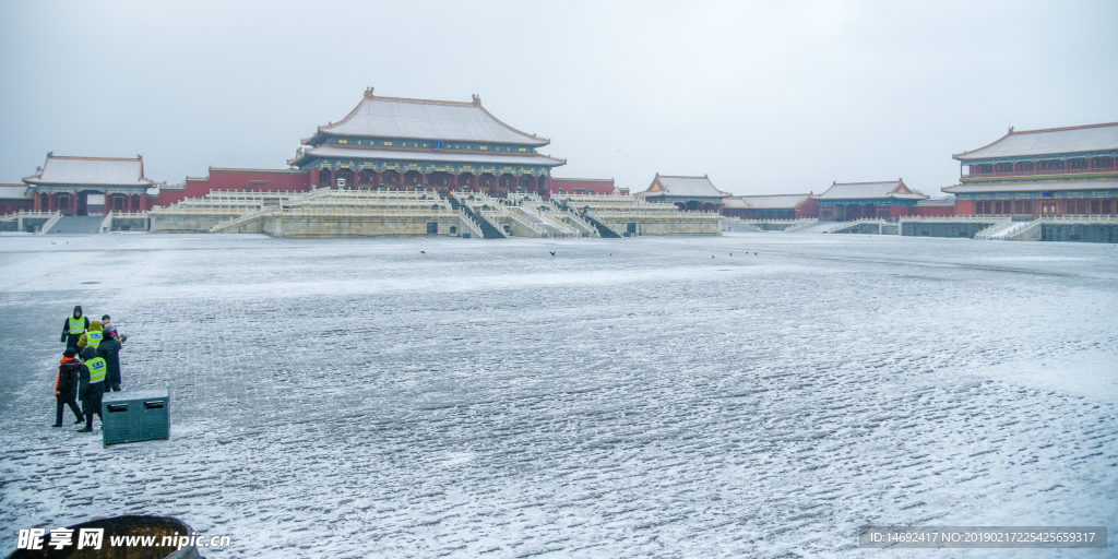 雪中太和殿