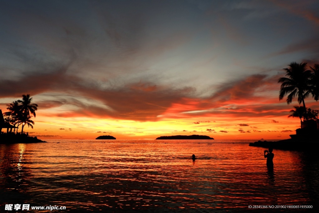 海边的夕阳日落