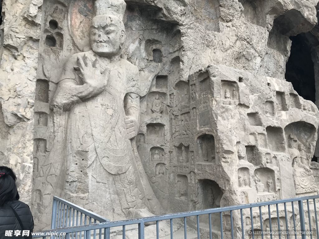 龙门石窟