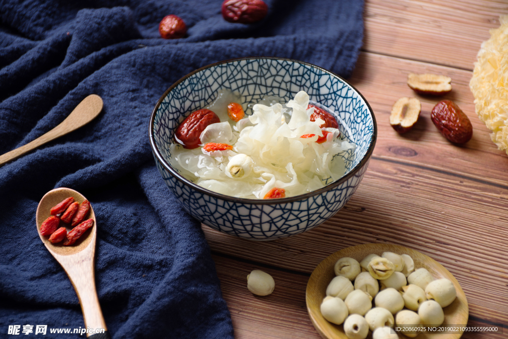 滋补药品银耳图片