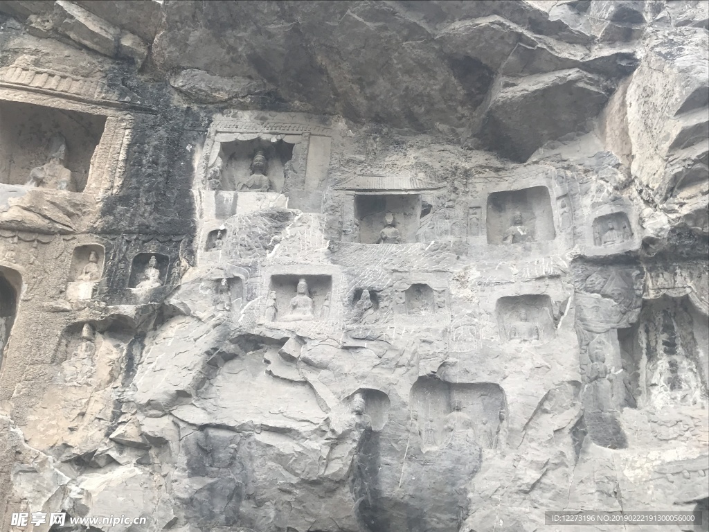 龙门石窟
