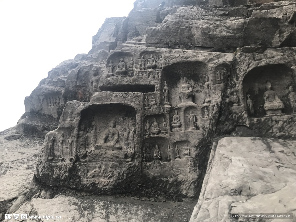 龙门石窟