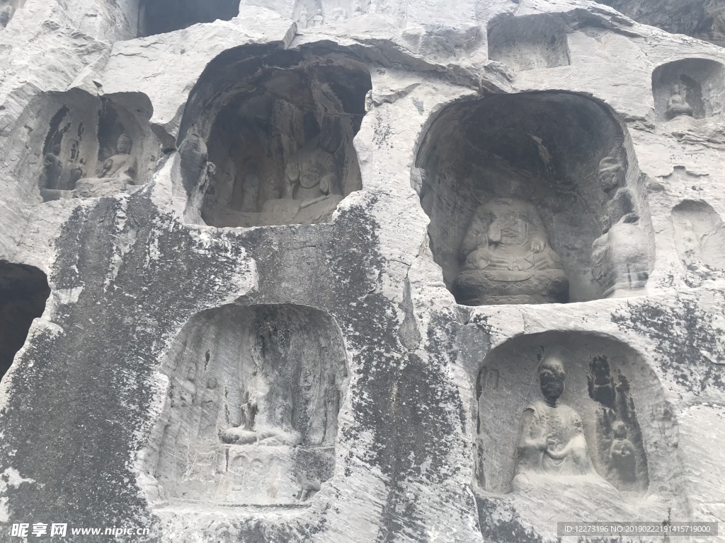 龙门石窟