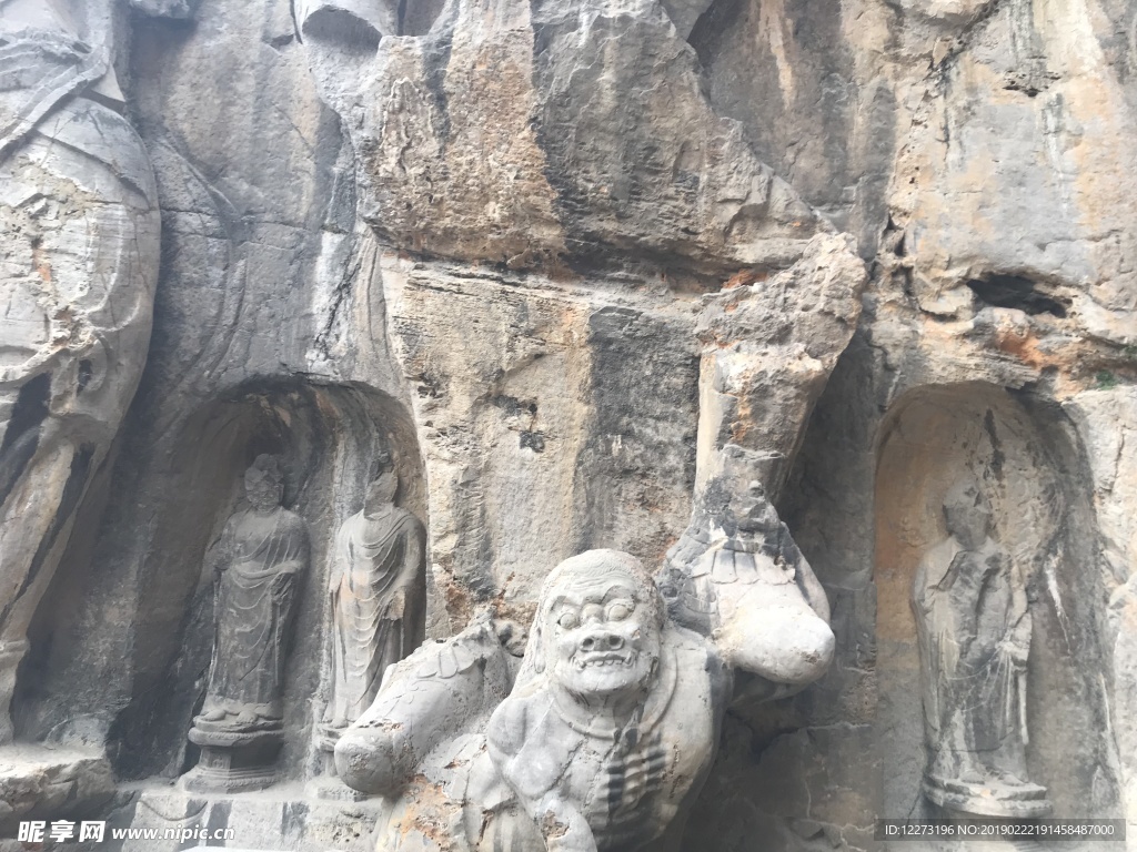 龙门石窟