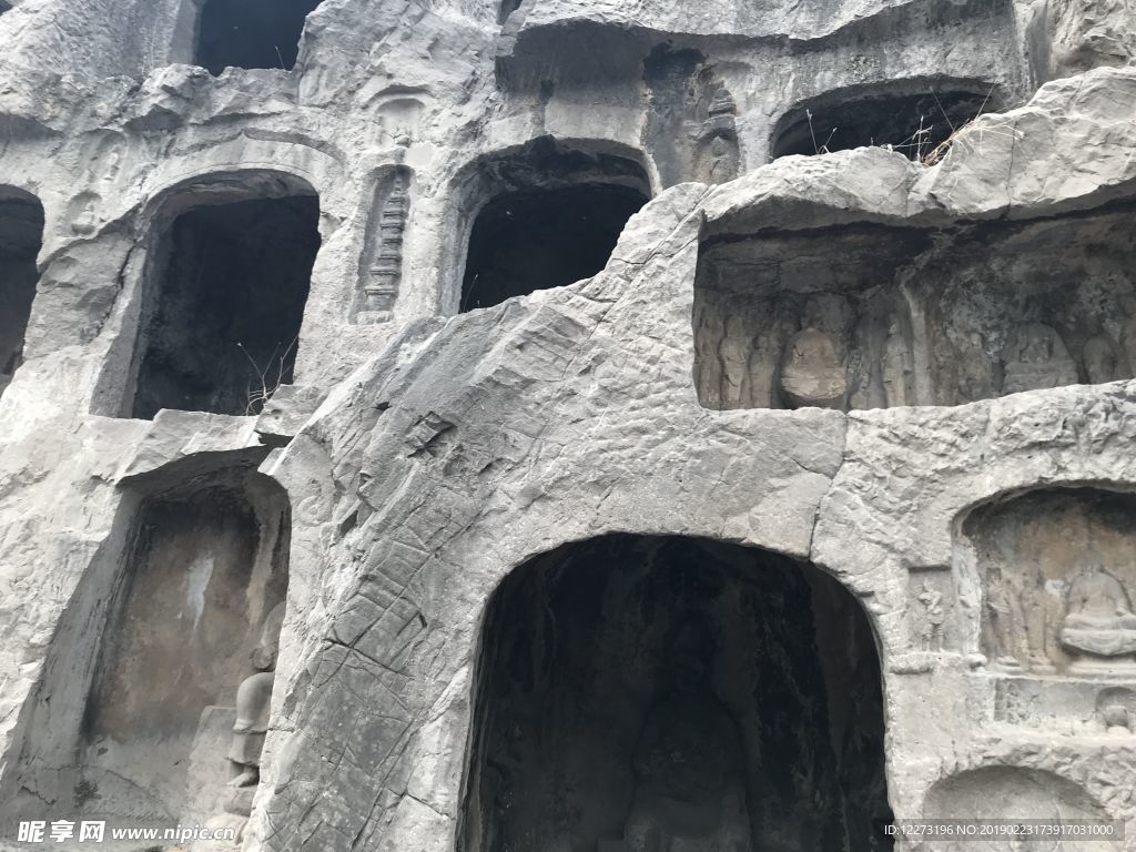 龙门石窟
