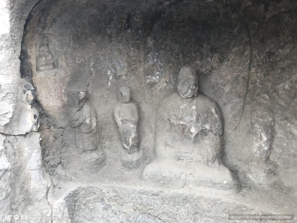 龙门石窟