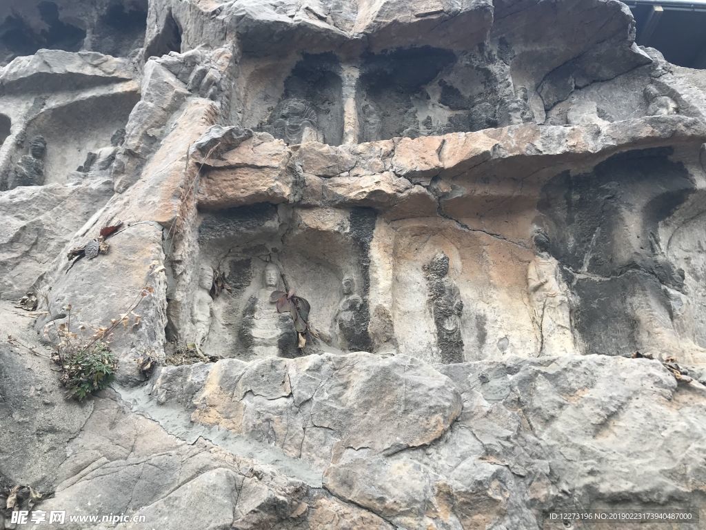 龙门石窟