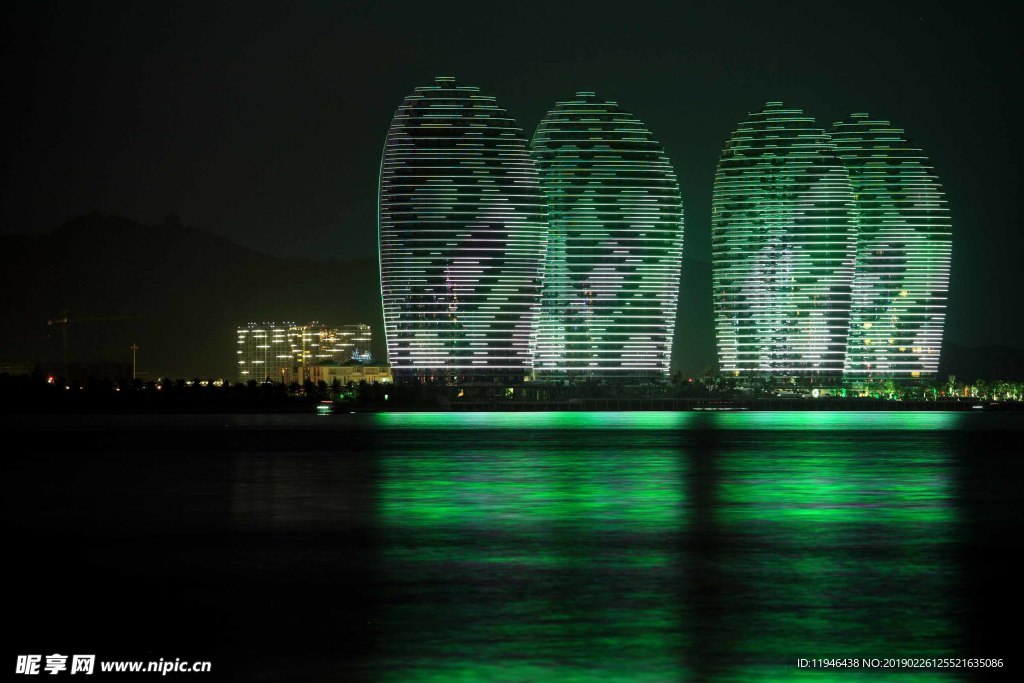 三亚凤凰岛夜景