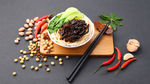 美味的杂酱面图片