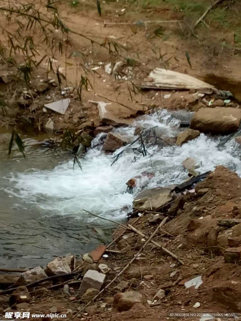 水