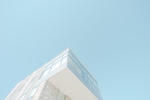 浅蓝背景建筑