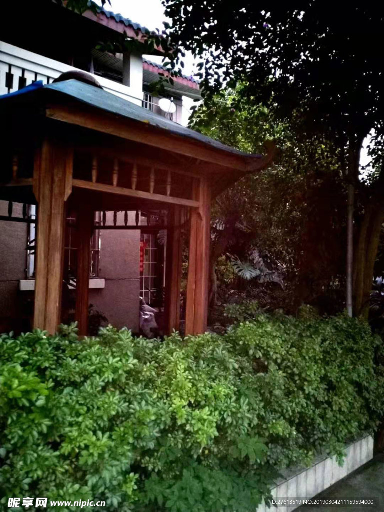 乡村大门楼图片