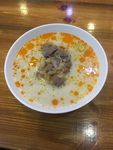 酸汤肥牛面