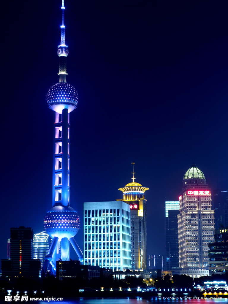 城市夜景 东方明珠塔  建筑物