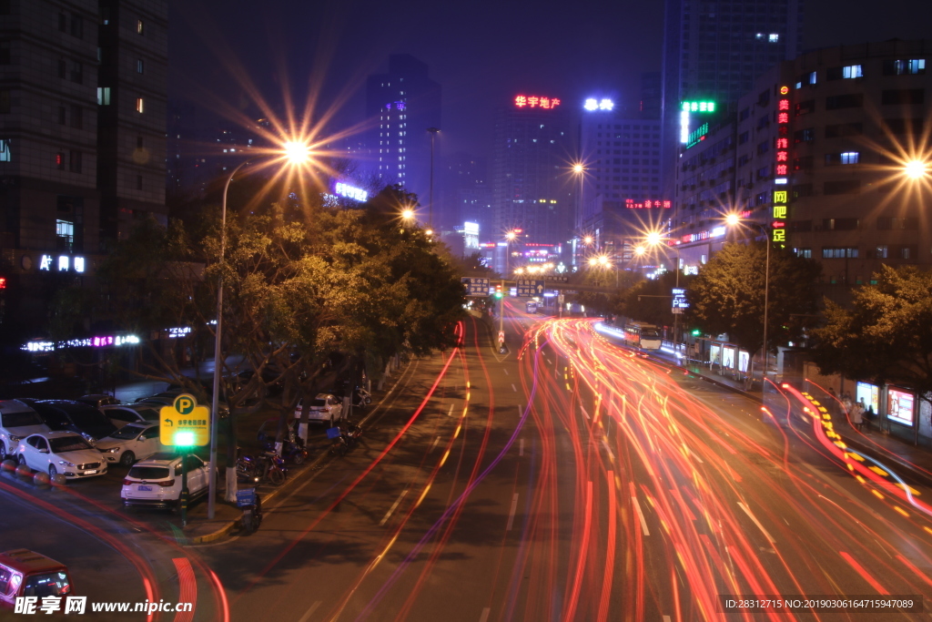 夜景车流