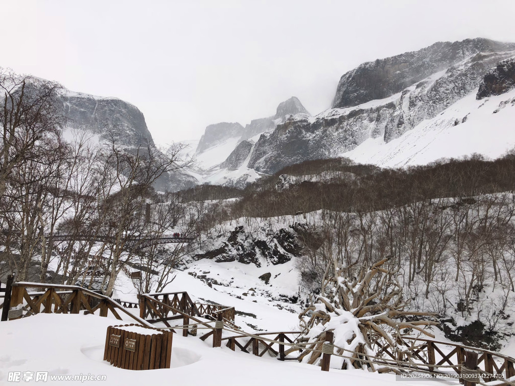 雪山