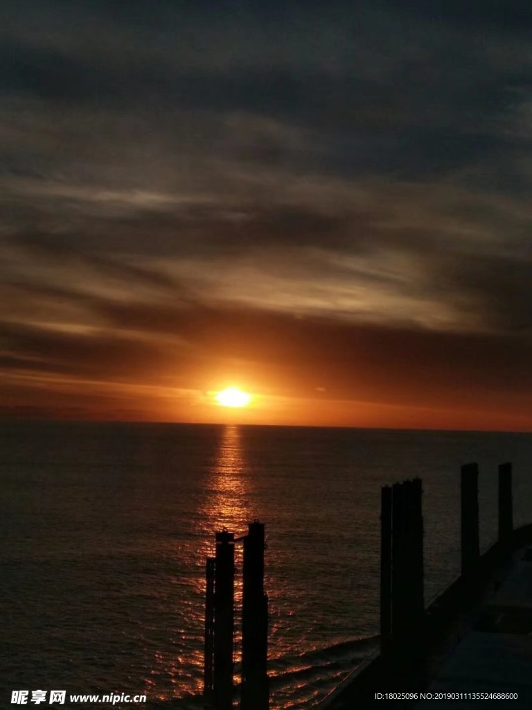 海边夕阳风景
