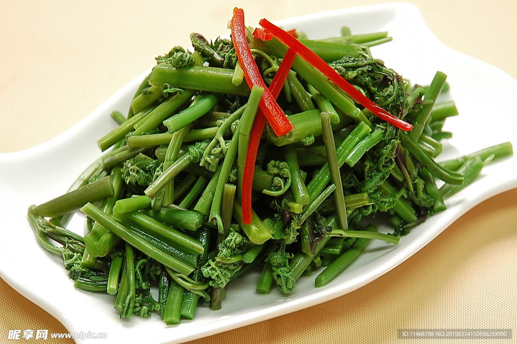 炝拌蕨菜