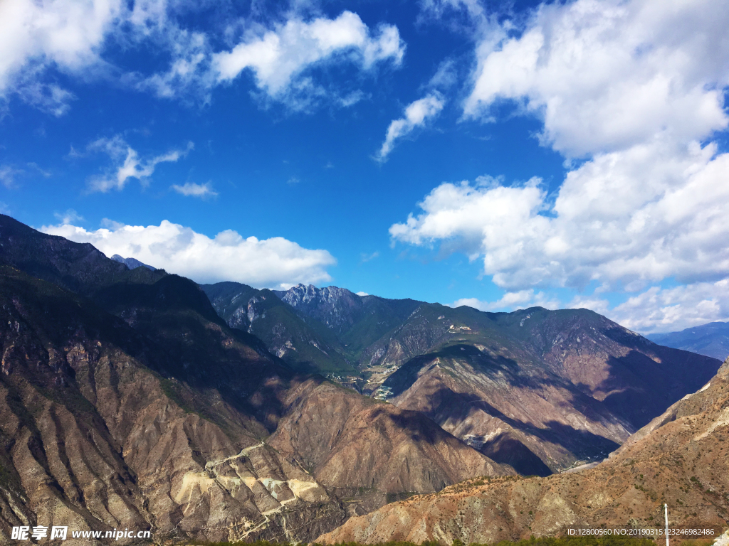 高原山峰