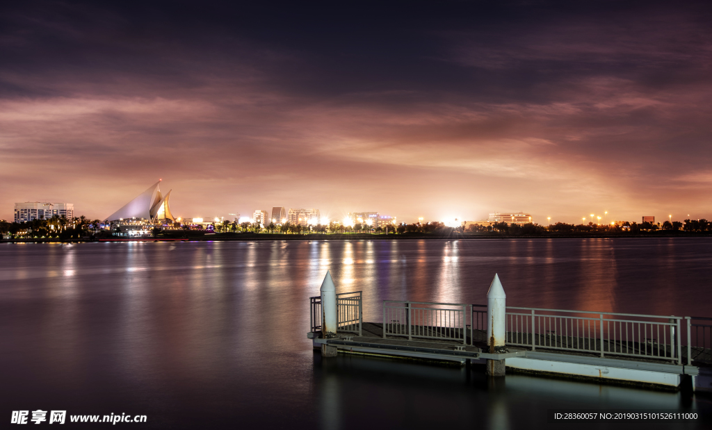 夕阳下的夜景