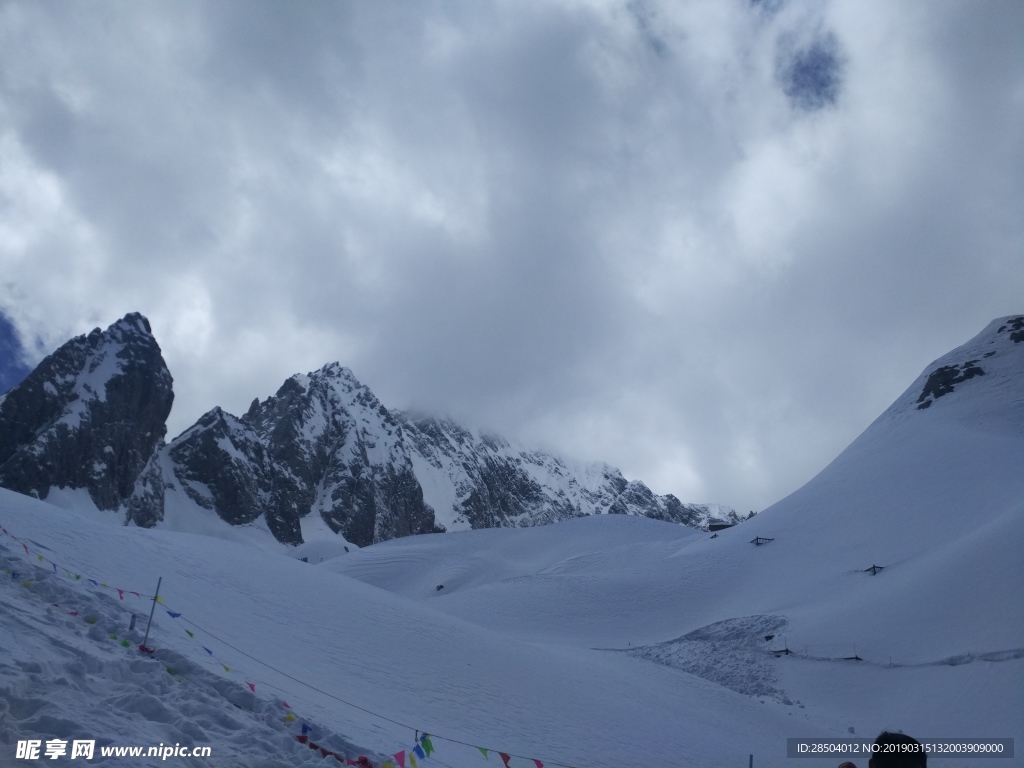 雪山