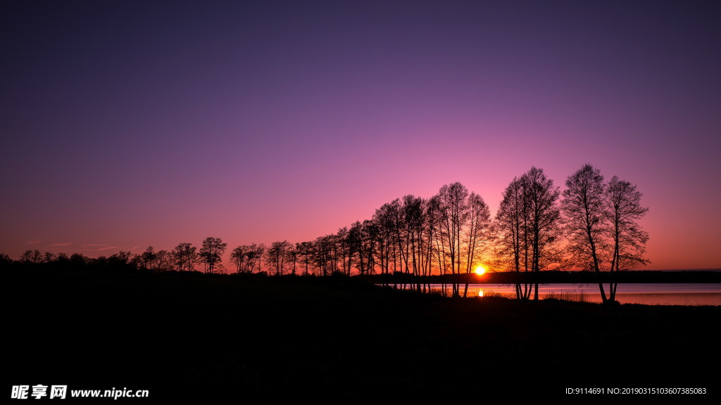 夜景霞光