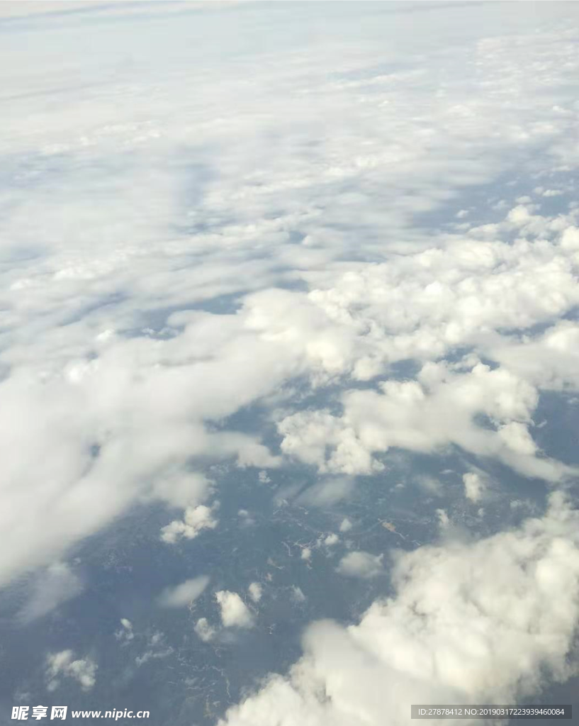 天空白云图片