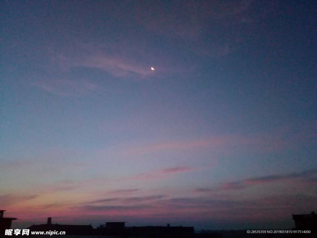 黄昏天空