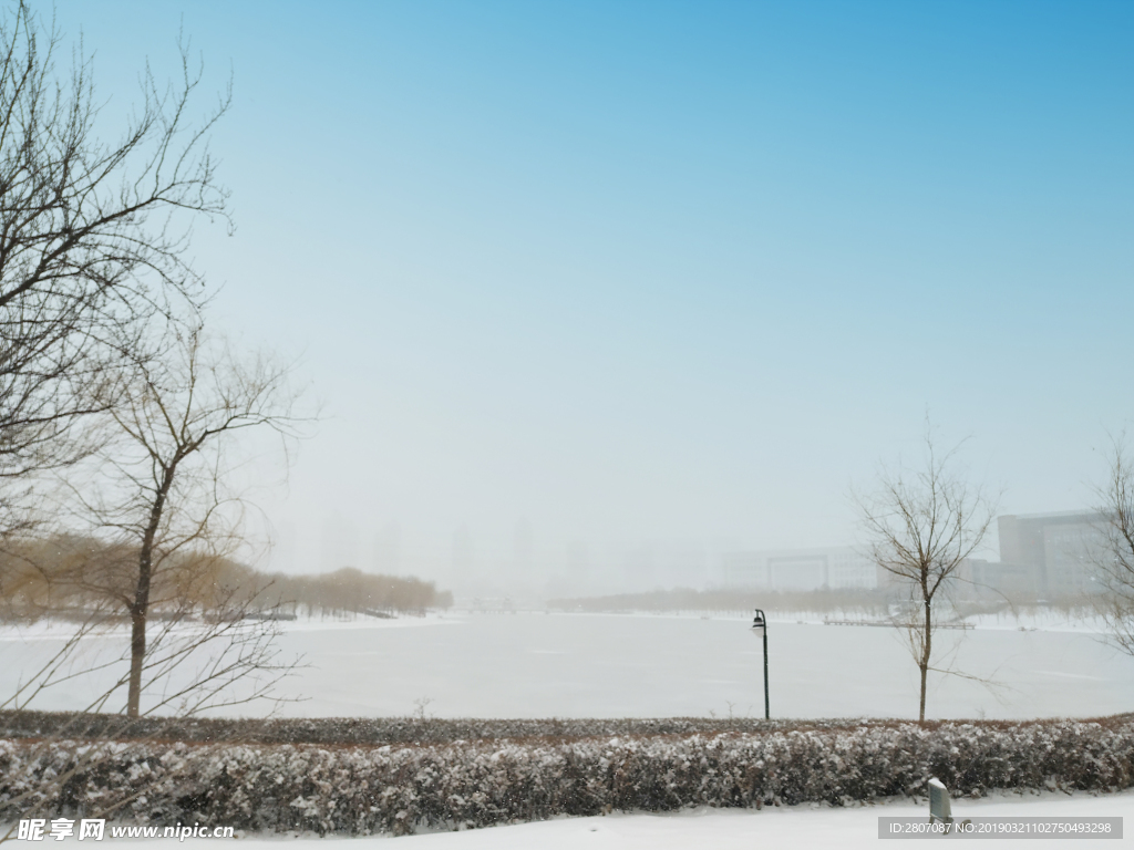 四季 雪景 湖面 楼 树木