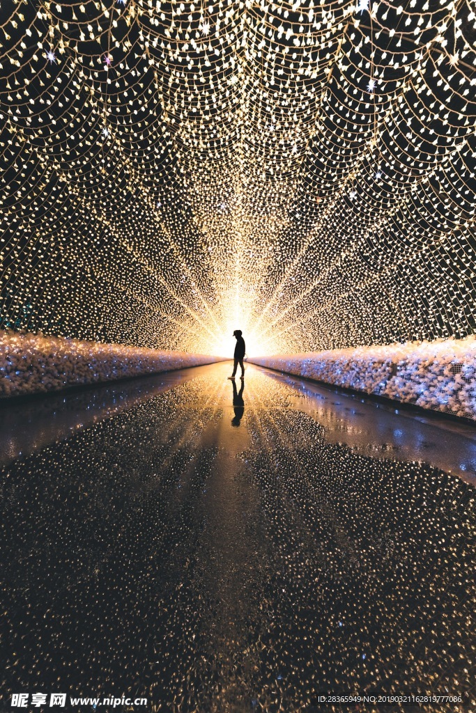 灯光长廊