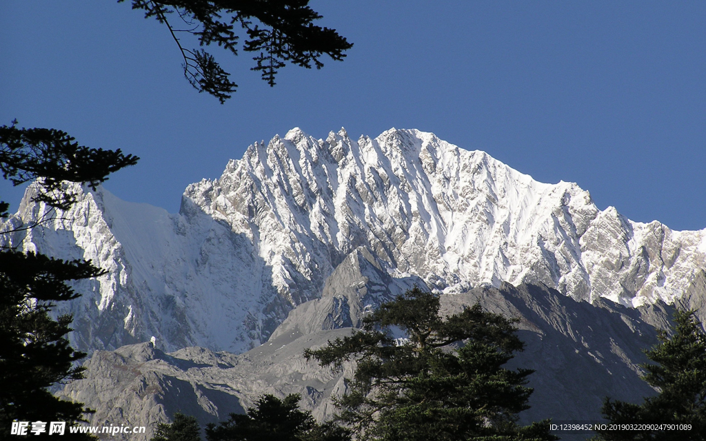 玉龙雪山