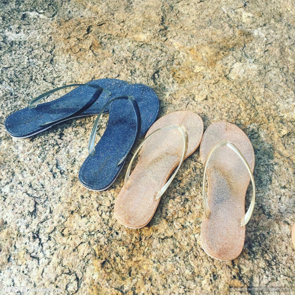 沙滩拖鞋