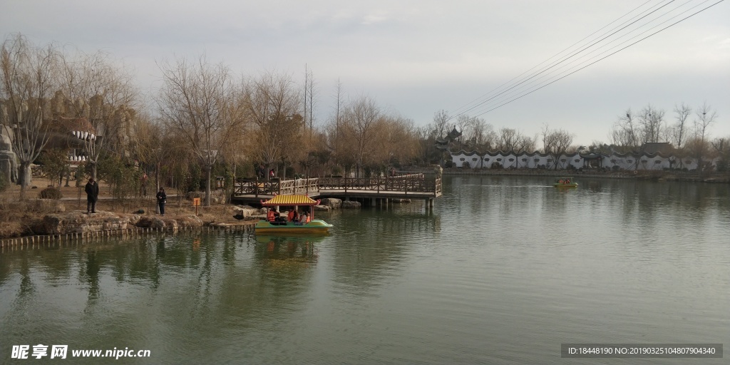 河边风景