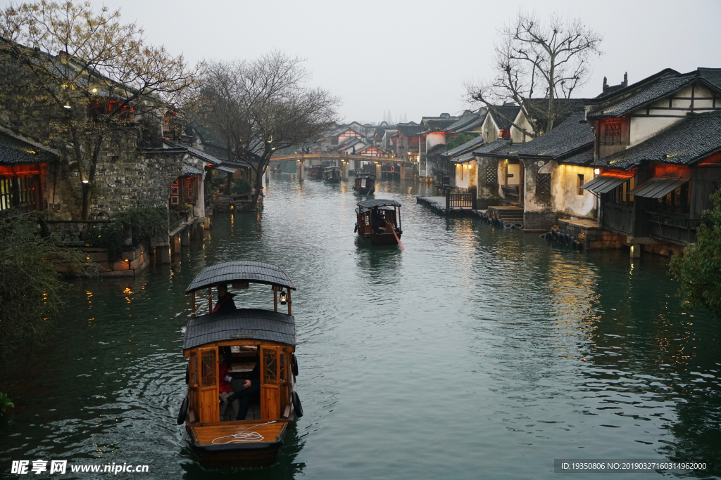 江南水乡乌镇西栅 河道和船