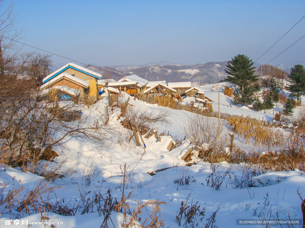 松岭雪村