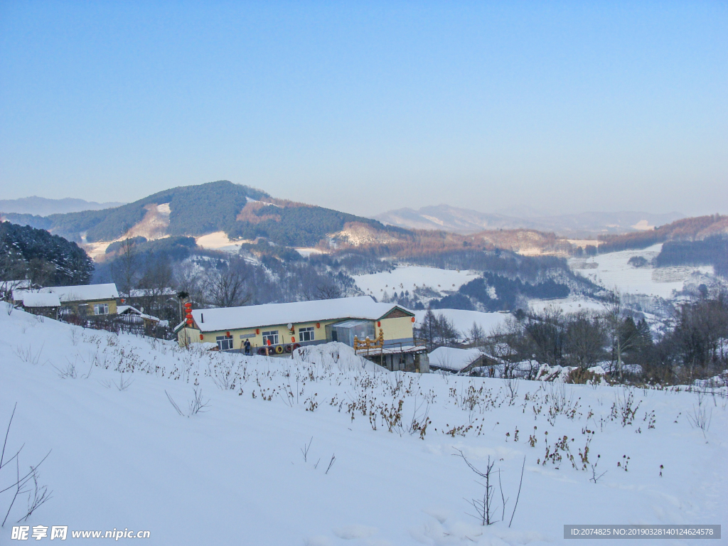 松岭雪村