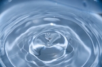 水溅起