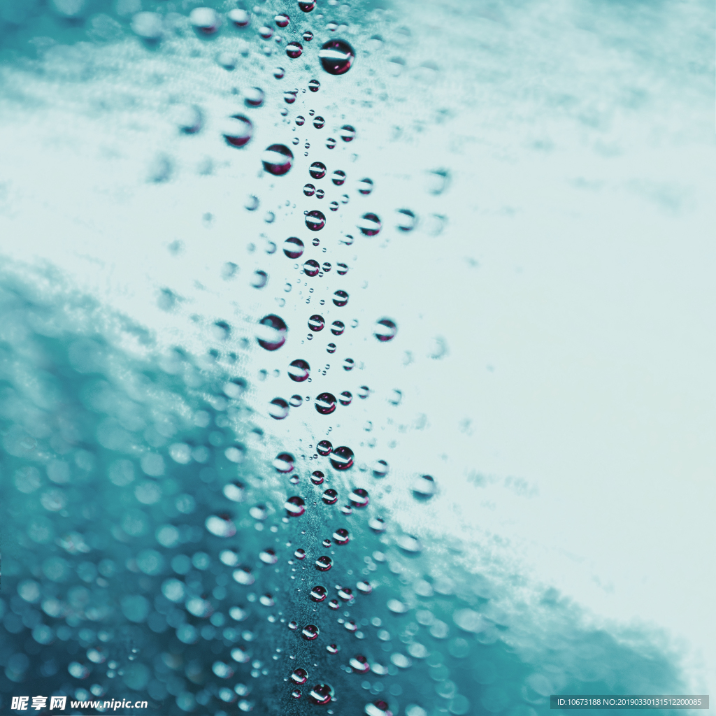 水