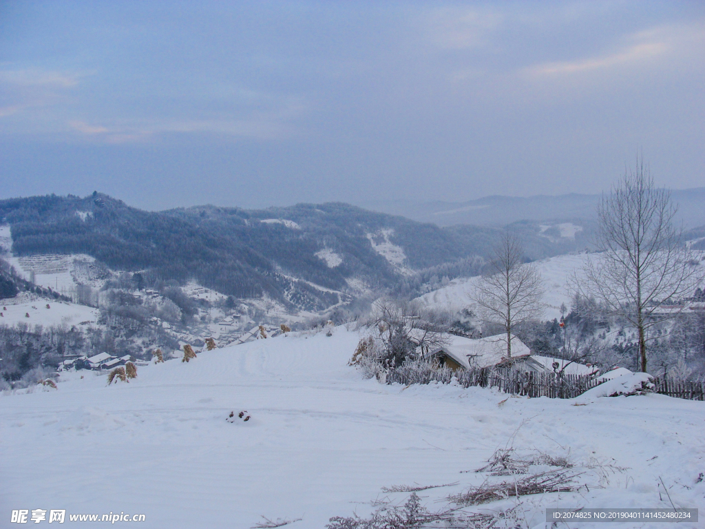 松岭雪村