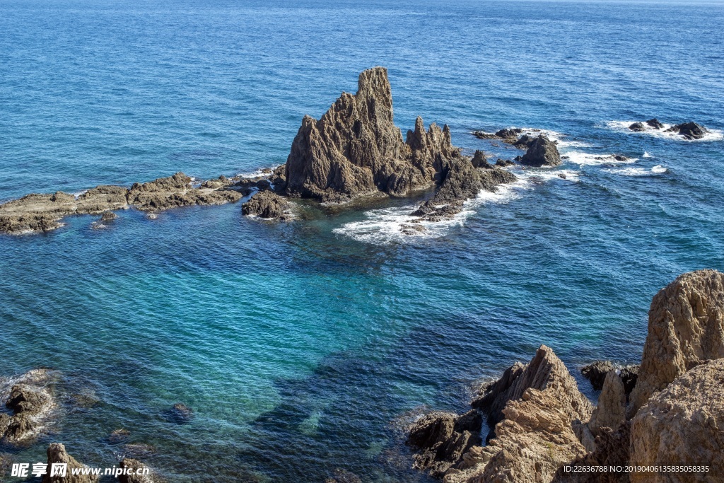 海洋小岛岩石风景8k图片素材