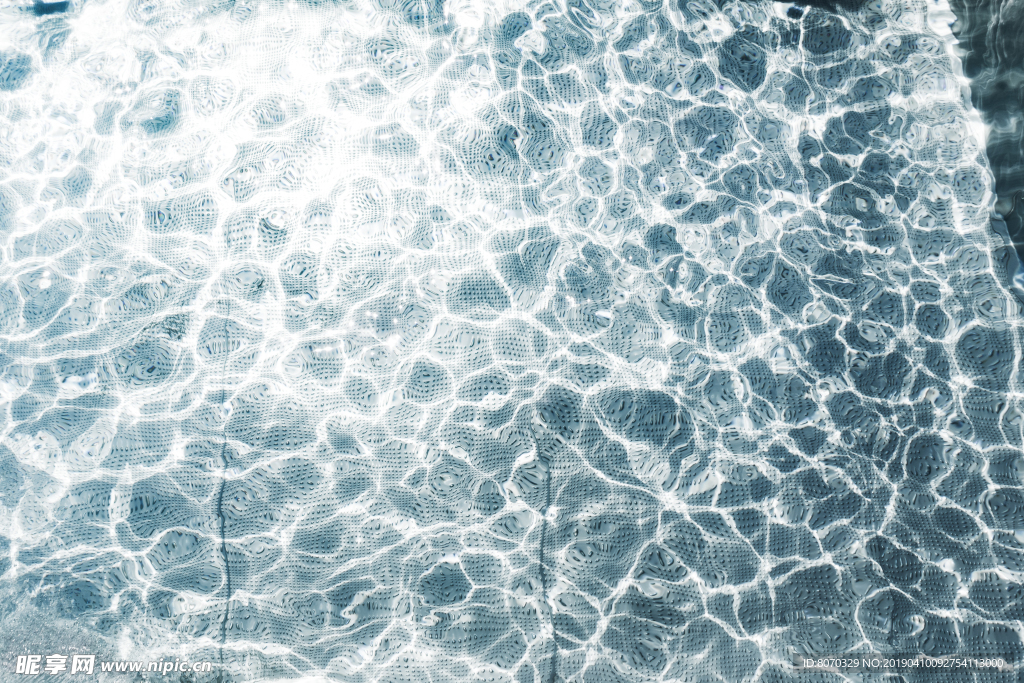水底