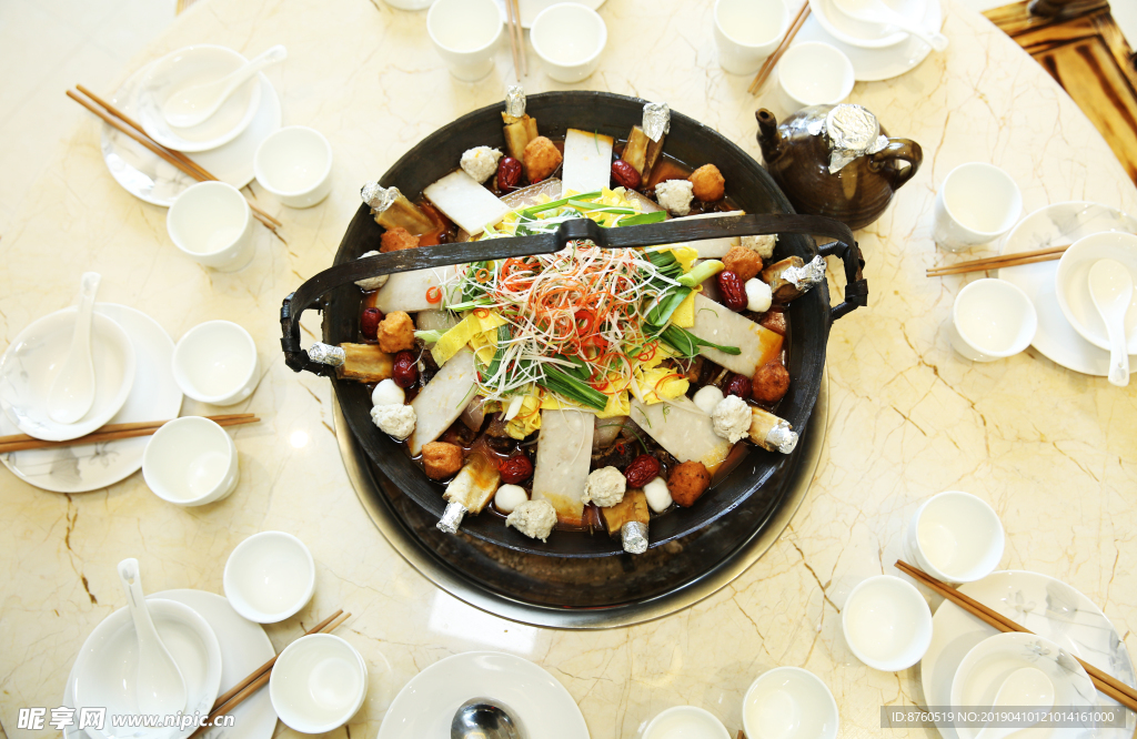 麻城特色腊味吊锅