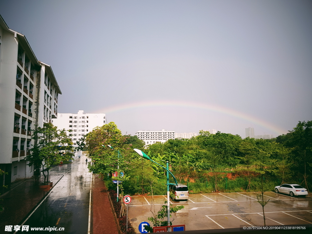 雨后的彩虹