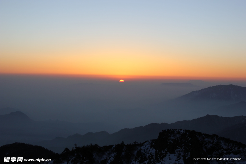 牛背山