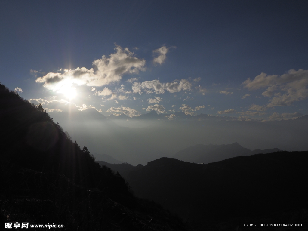 牛背山