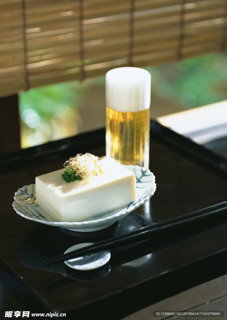 啤酒