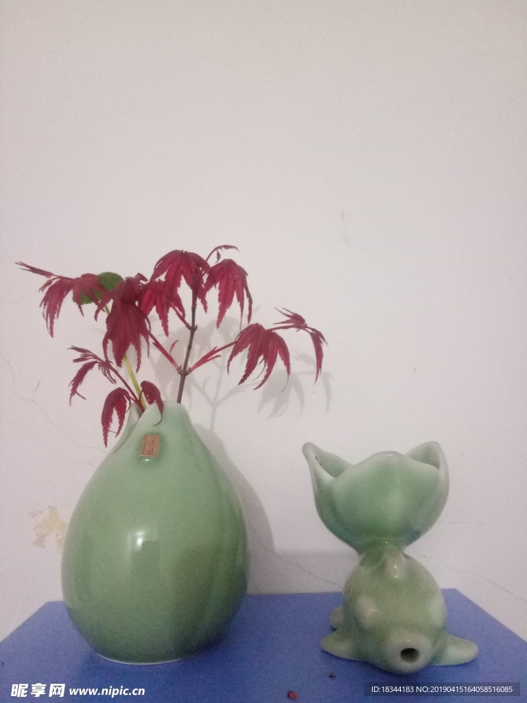 青瓷  花瓶
