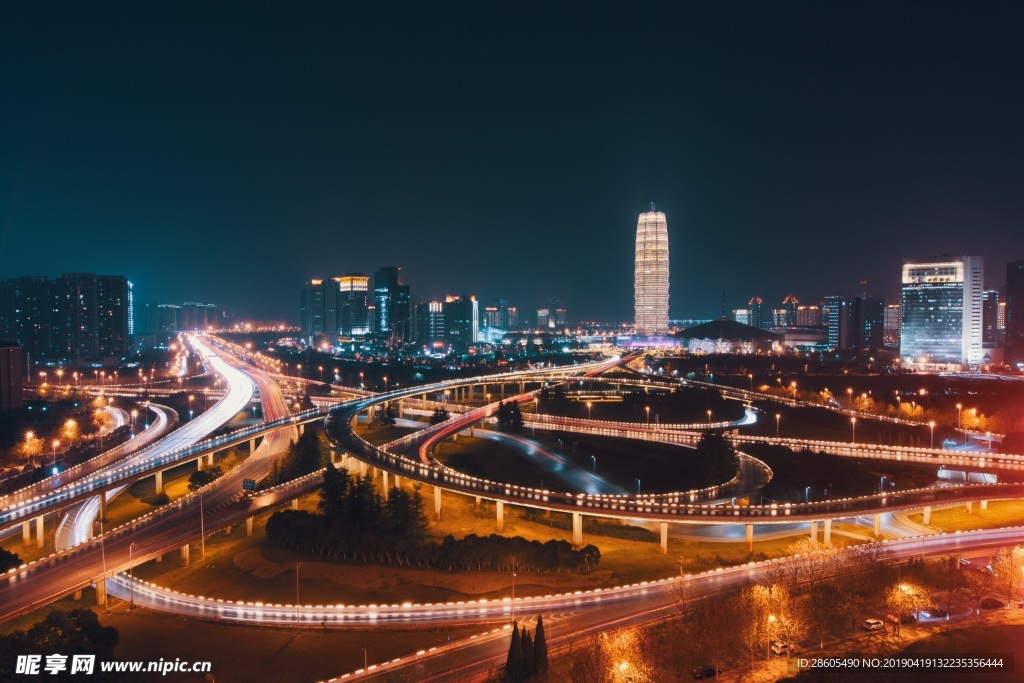 夜间繁华城市