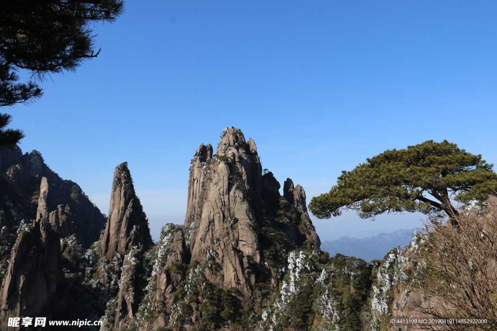 山青山 奇石