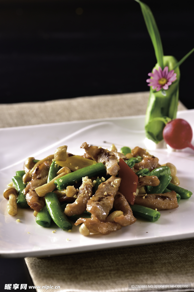 蜜豆炒蒜香肉